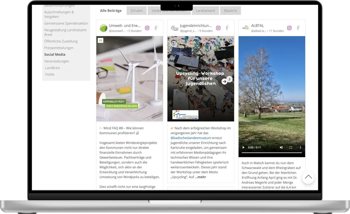 Laptop mit der Social Wall auf der Website des Landratsamts Karlsruhe